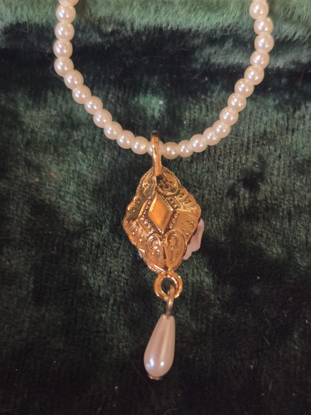 1928 Gold-Tone Pearl Necklace with Pink Rose and Pearl Drop - Picture 4 of 7